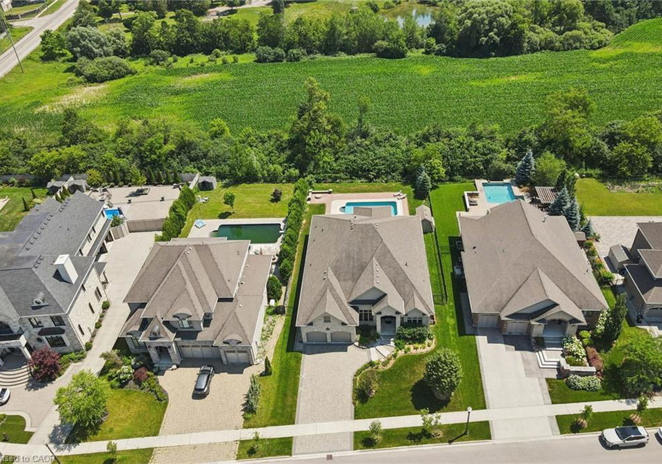 596-regal-place-waterloo-ontario-40844927