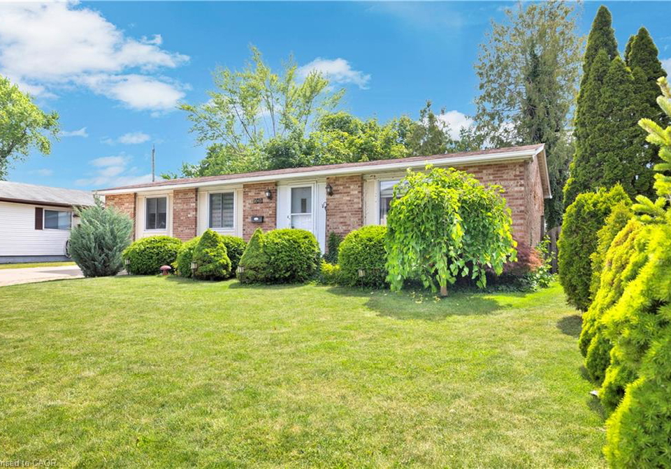 1045-reedmere-road-windsor-ontario-40844956