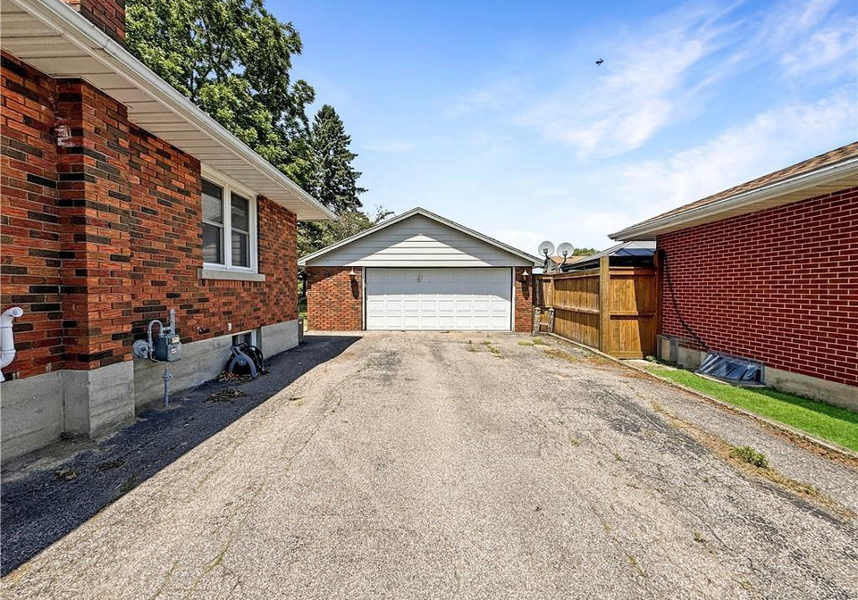 3-westview-avenue-brantford-ontario-40844961