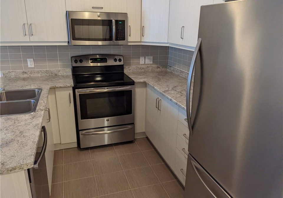 2441-greenwich-drive-oakville-ontario-40844988