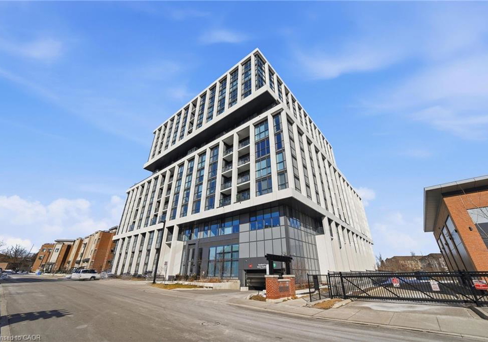 1063-douglas-mccurdy-common-mississauga-ontario-40845032