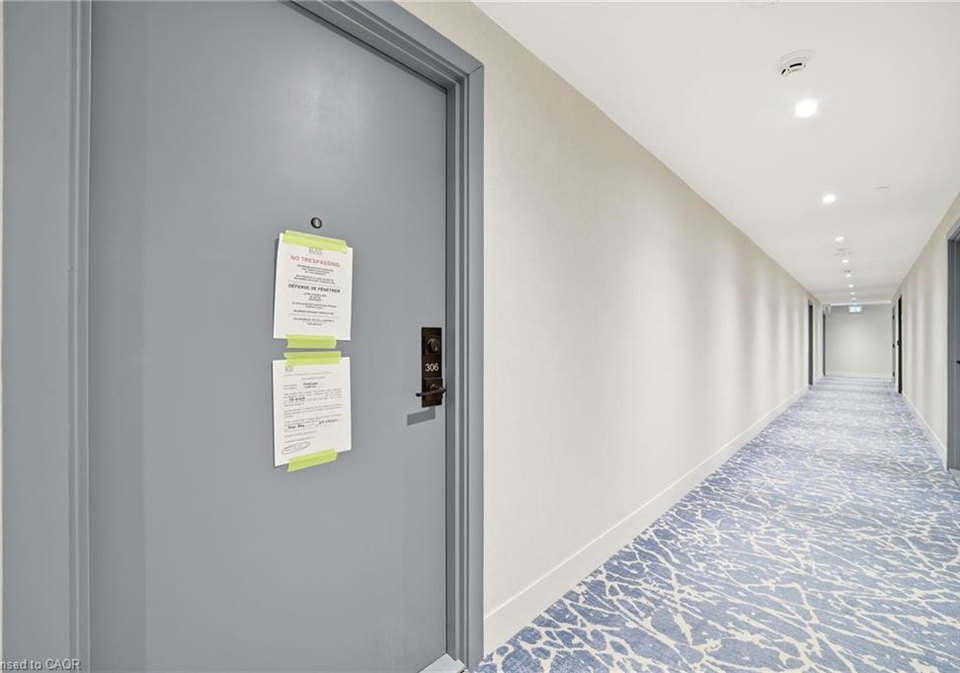 1063-douglas-mccurdy-common-mississauga-ontario-40845032