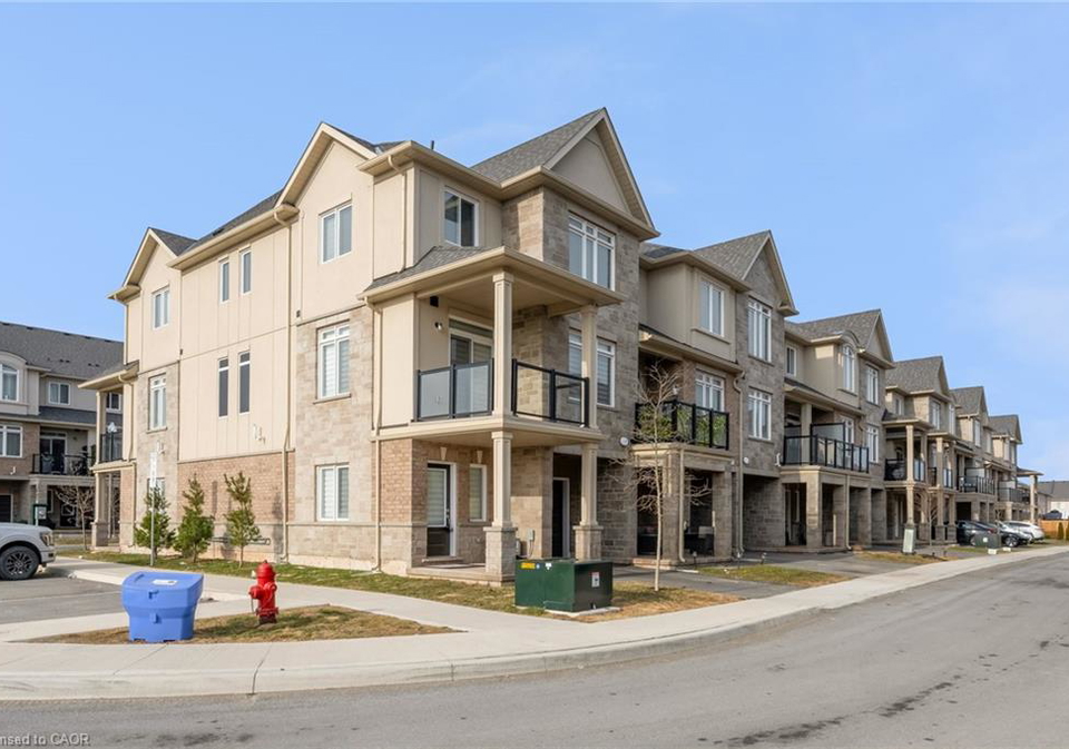40-zinfandel-drive-hamilton-ontario-40845056