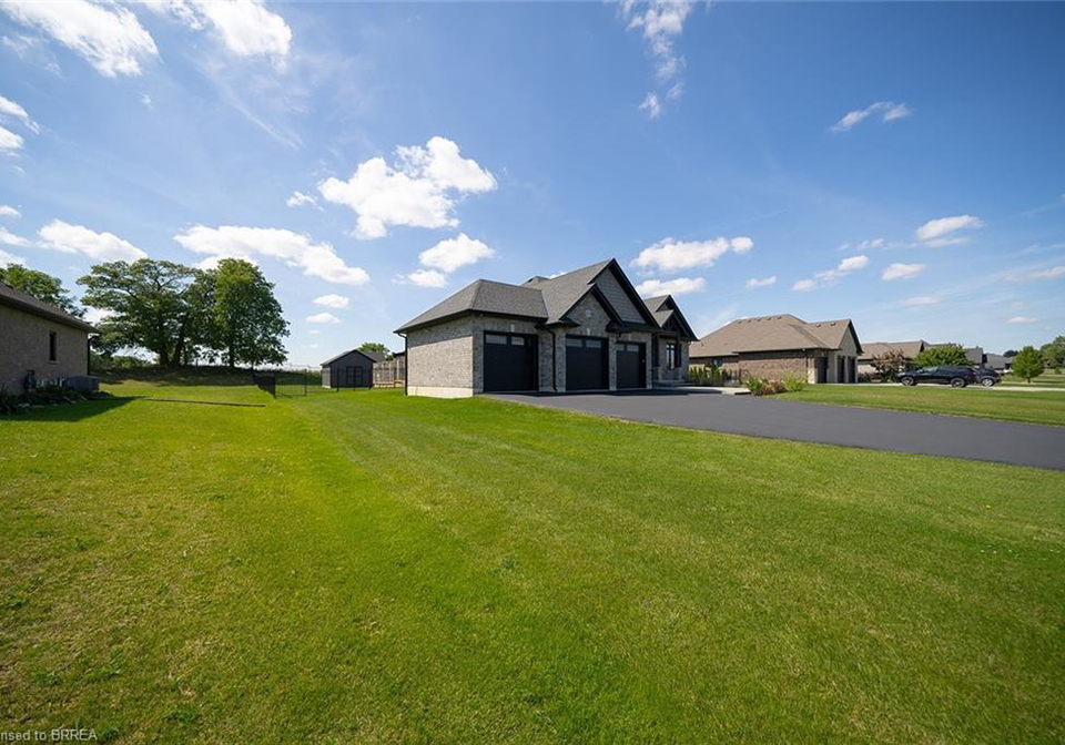 21-tedley-boulevard-brantford-ontario-40845097