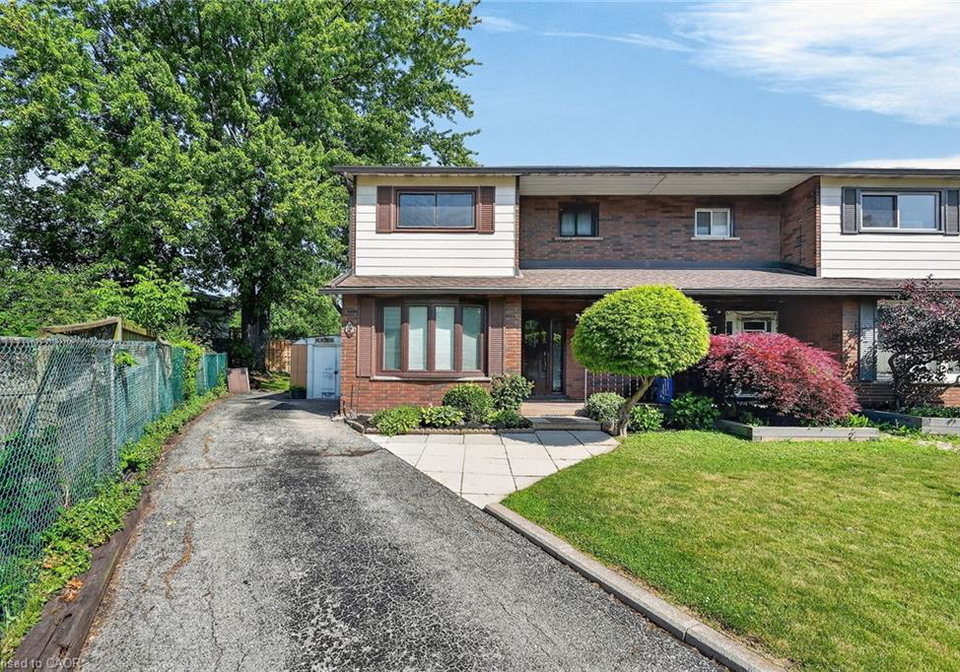 5-hugo-court-hamilton-ontario-40845121