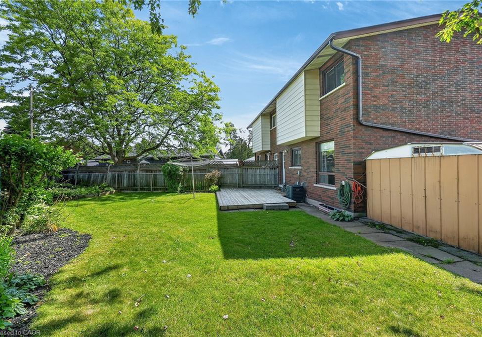 5-hugo-court-hamilton-ontario-40845121