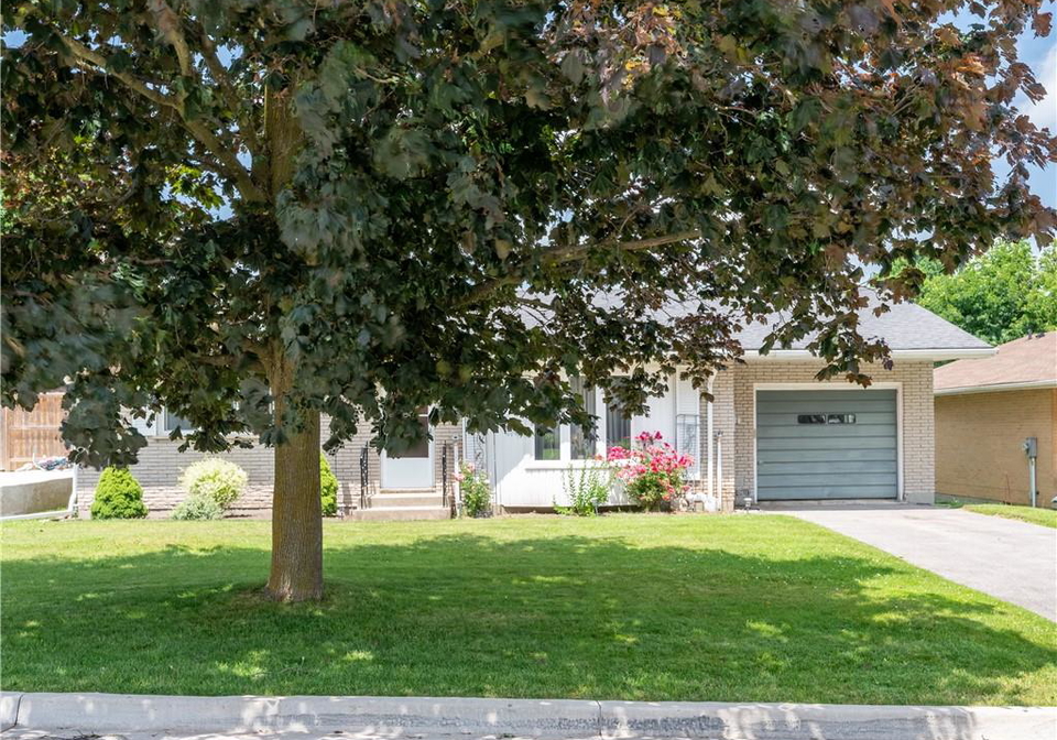 16-fergusson-avenue-ingersoll-ontario-40845192