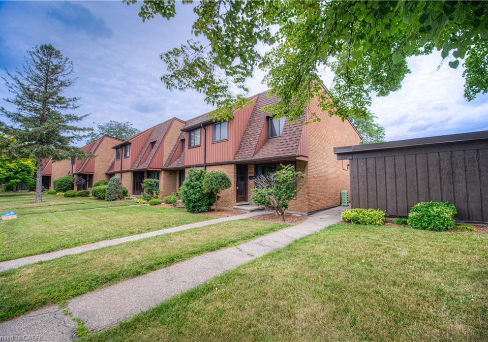 112-kingswood-drive-kitchener-ontario-40845201