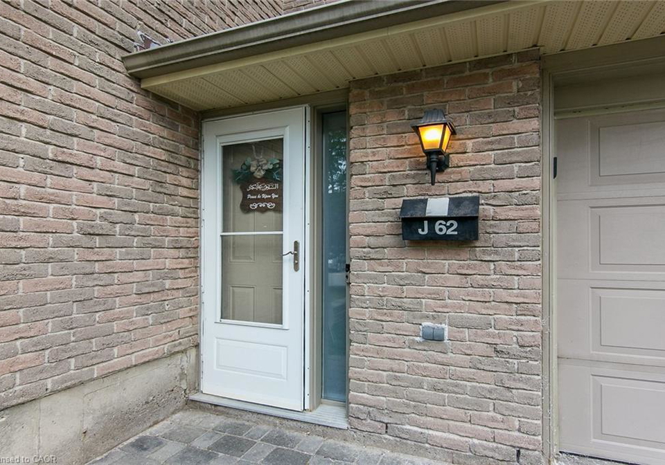 223-pioneer-drive-kitchener-ontario-40845231