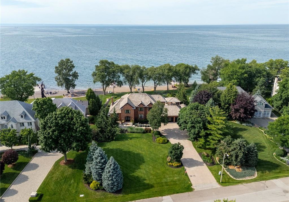 17-lochside-drive-stoney-creek-ontario-40845249