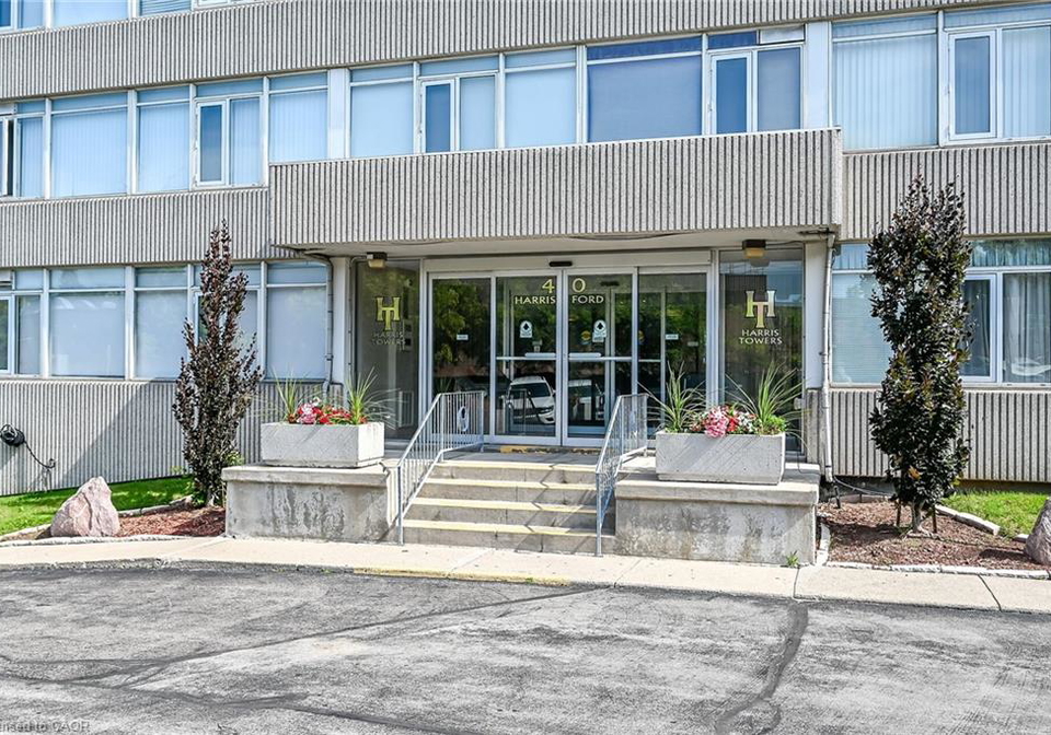 40-harrisford-street-hamilton-ontario-40845283