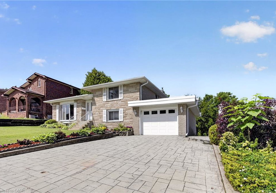 252-christopher-drive-cambridge-ontario-40845292