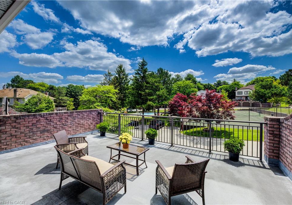 493-beechwood-drive-waterloo-ontario-40845318