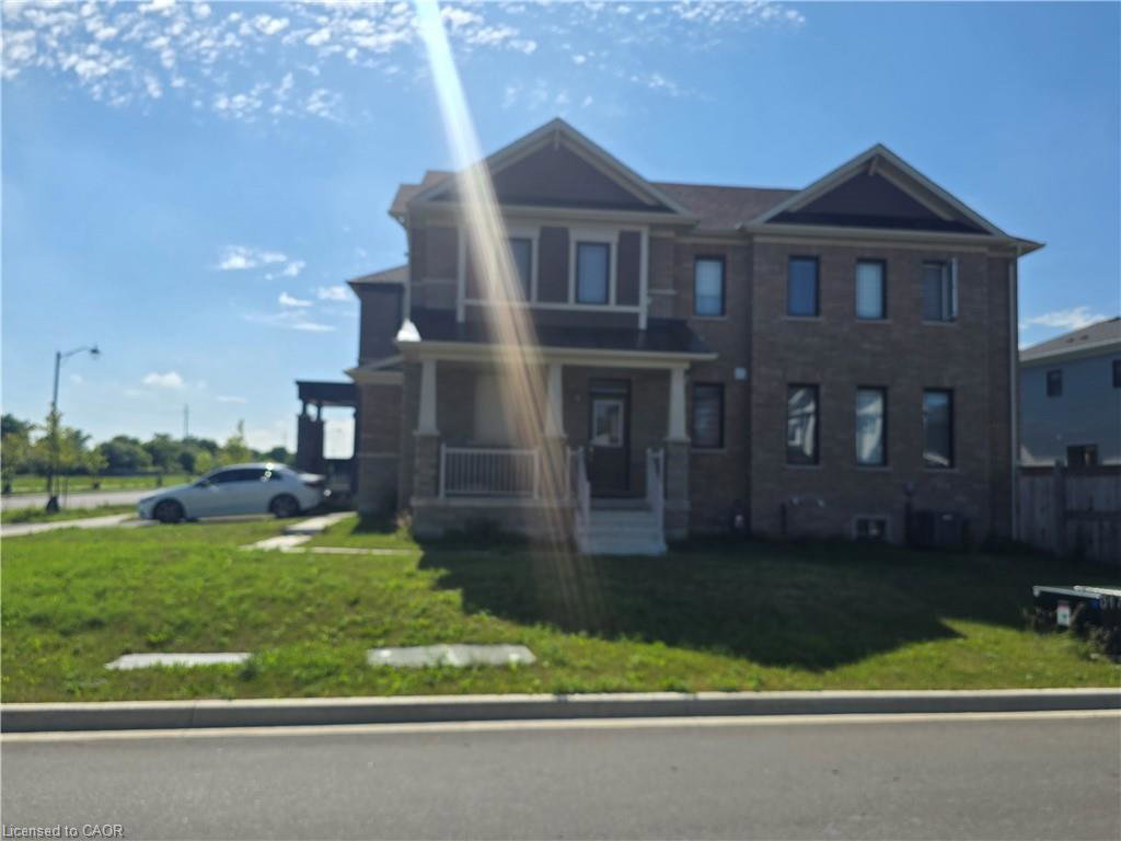 14-lilac-circle-caledonia-ontario-40845322