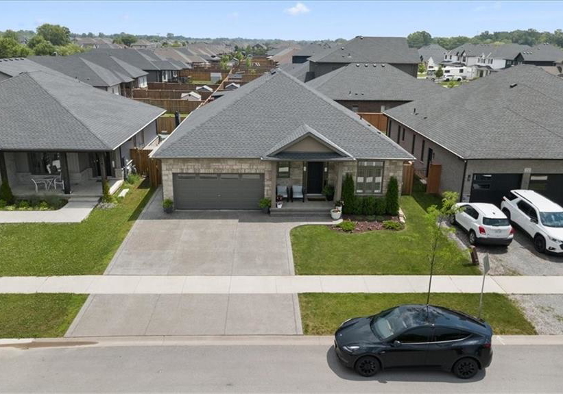 242-julia-drive-welland-ontario-40845334