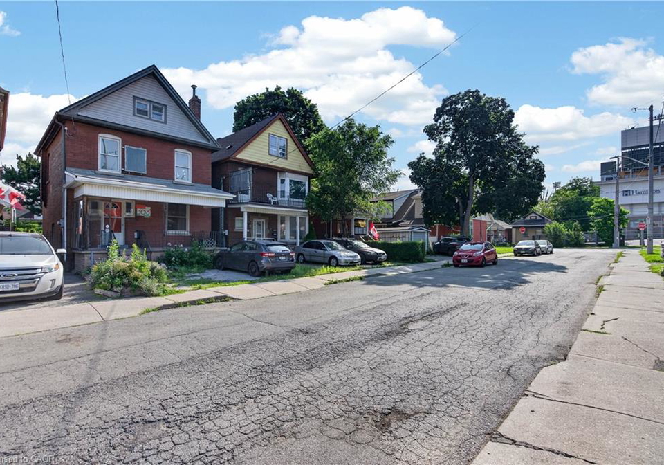 103-rosemont-avenue-hamilton-ontario-40845377
