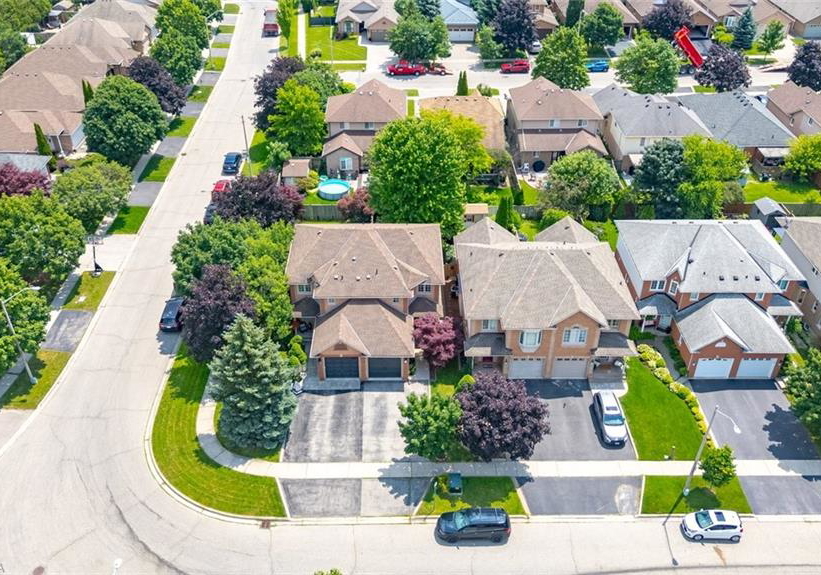 137-chudleigh-street-waterdown-ontario-40845410