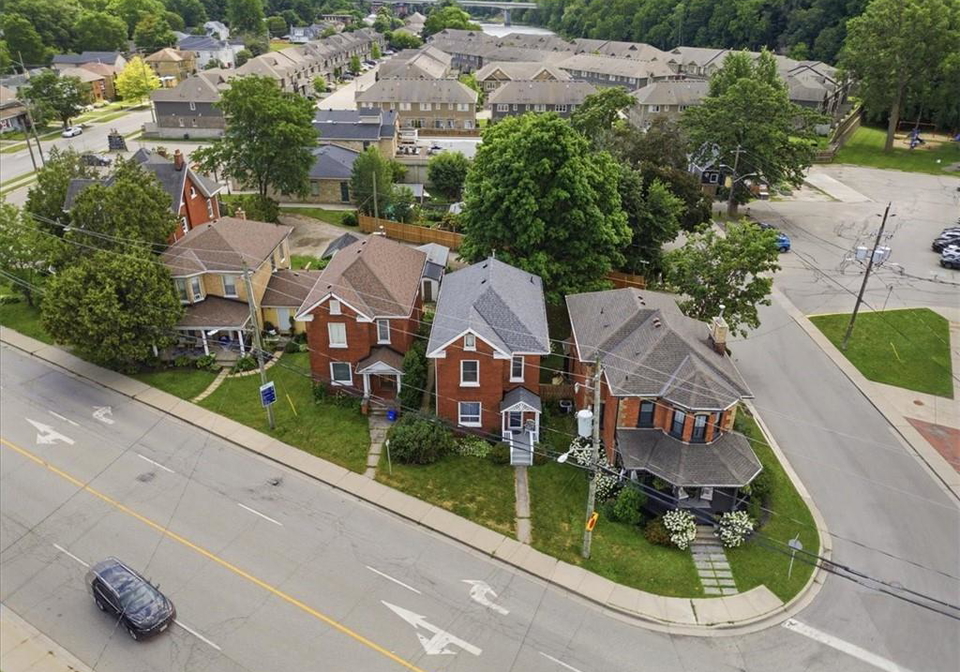 55-william-street-paris-ontario-40845432