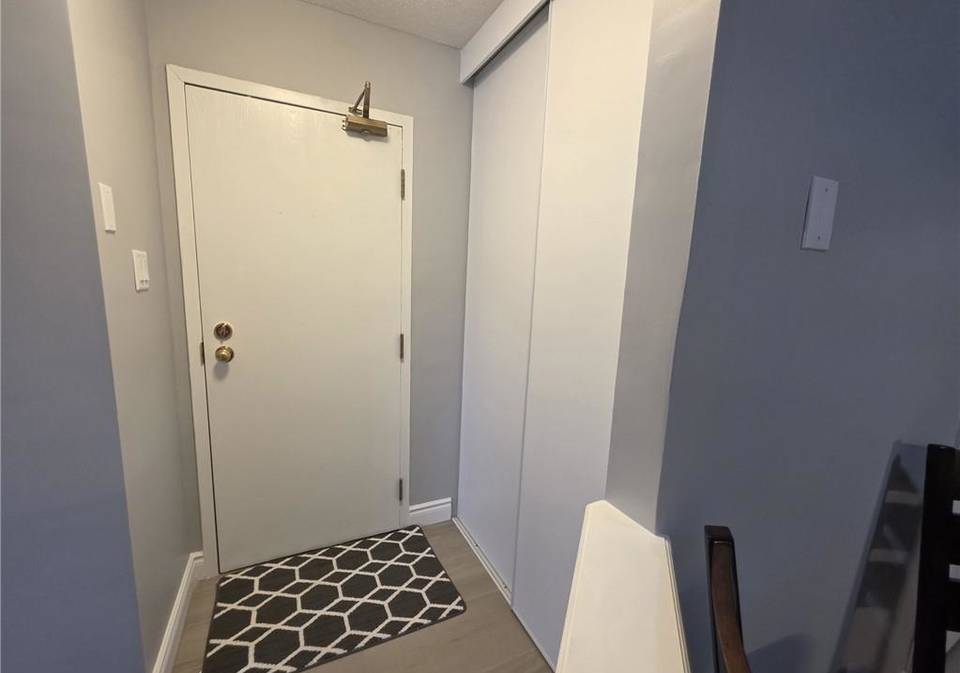 565-greenfield-avenue-kitchener-ontario-40845444