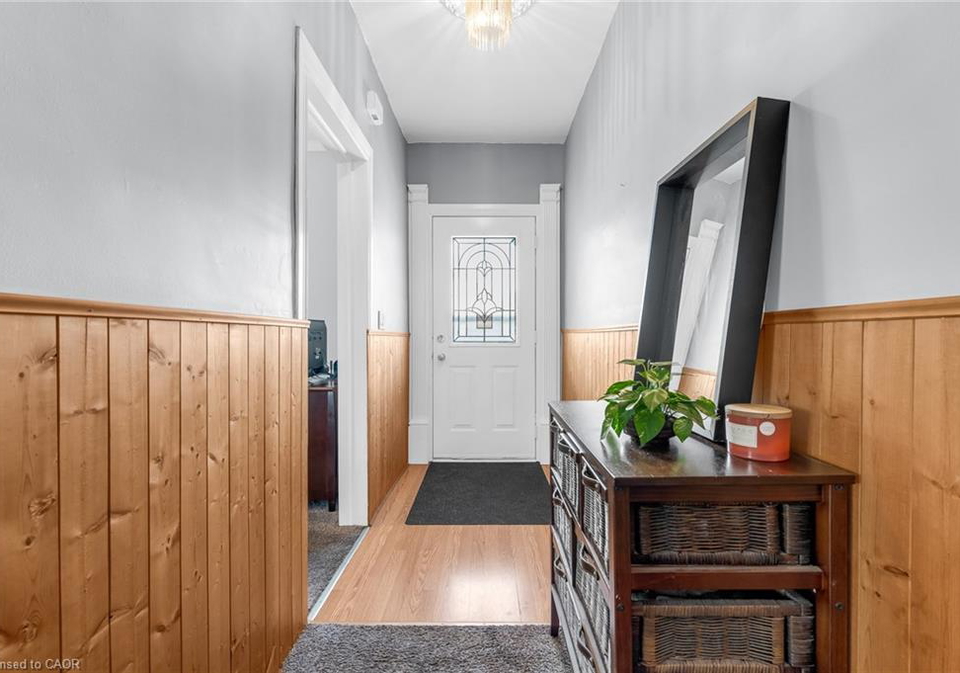 16-albemarle-street-hamilton-ontario-40845464