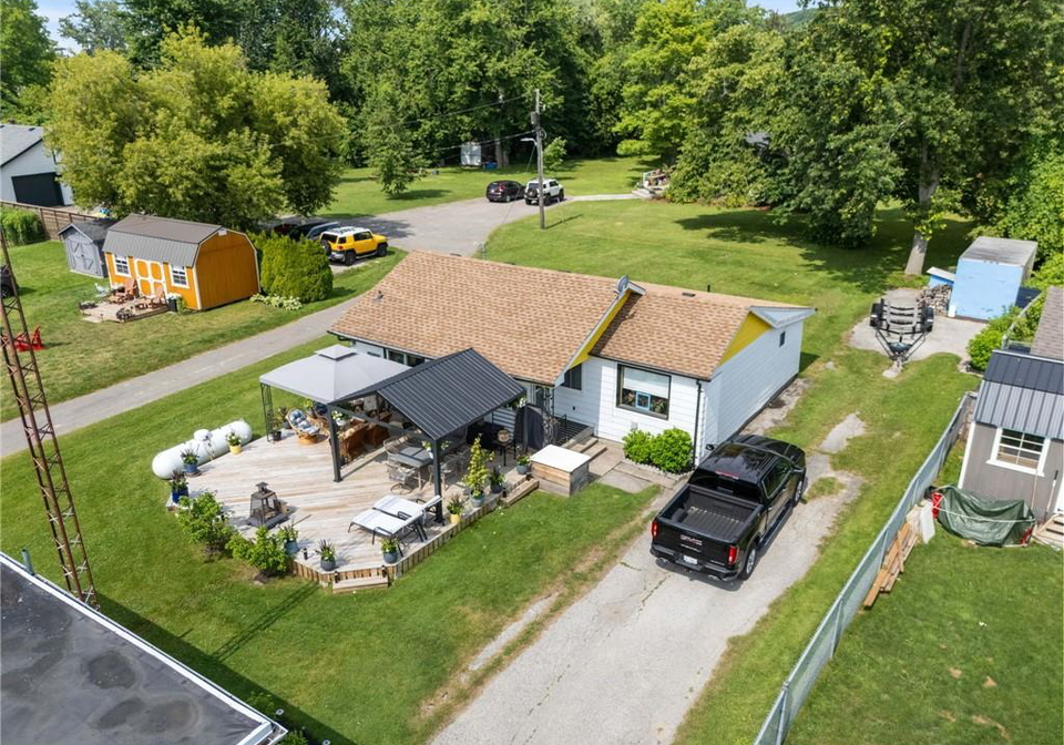 103-cedar-drive-turkey-point-ontario-40845479