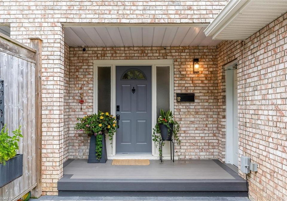 12-woods-end-end-brantford-ontario-40845490