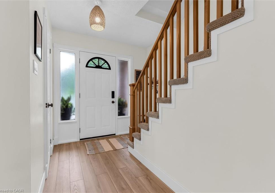 12-woods-end-end-brantford-ontario-40845490