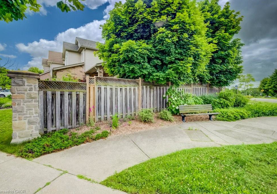 123-forest-edge-trail-kitchener-ontario-40845588