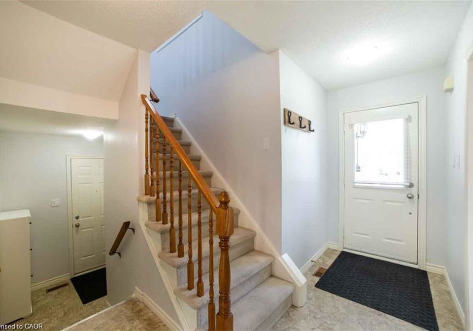 19-beachgrove-crescent-hamilton-ontario-40845611