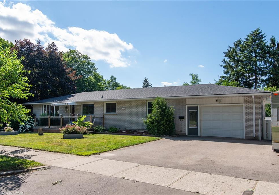 6-strathcona-crescent-kitchener-ontario-40845628