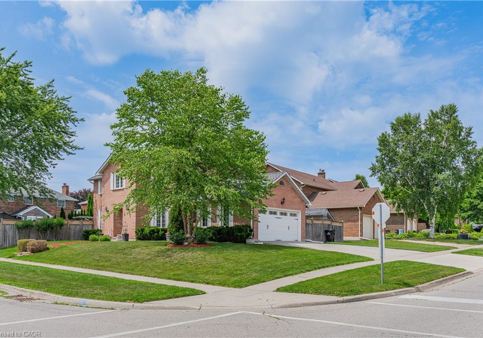 3-wallace-drive-cambridge-ontario-40845629