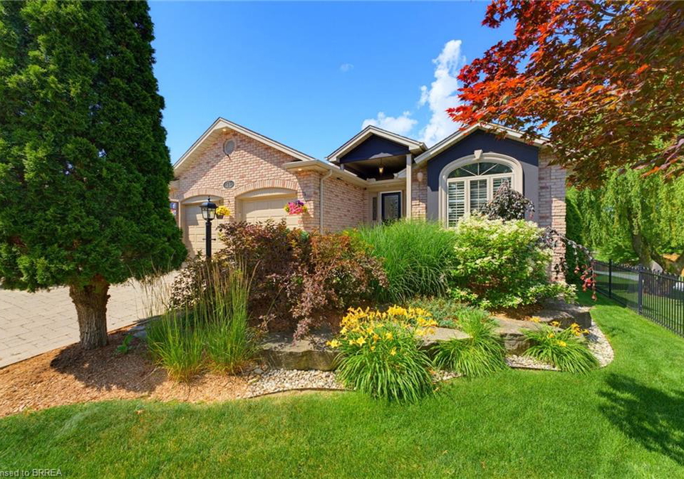 74-court-drive-paris-ontario-40845630