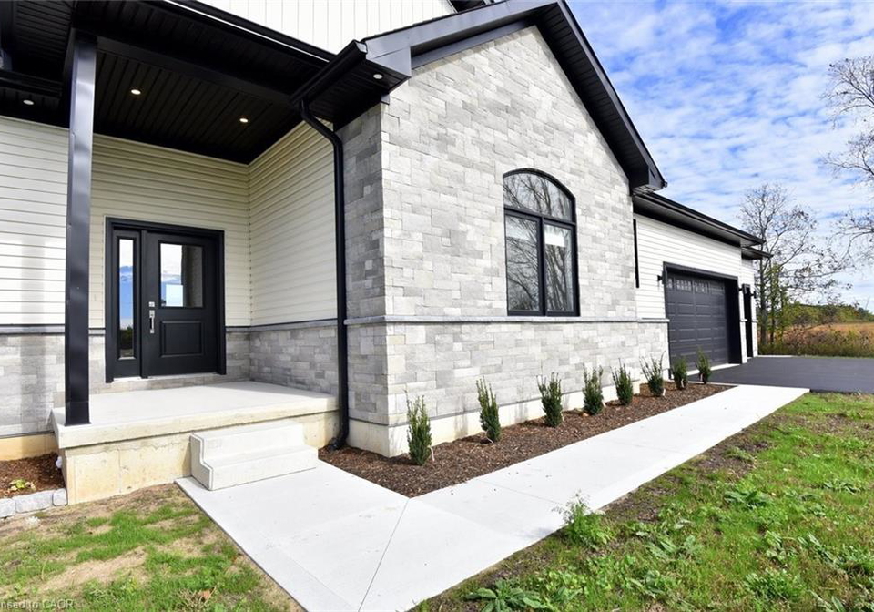 8373-silver-street-caistor-centre-ontario-40845631