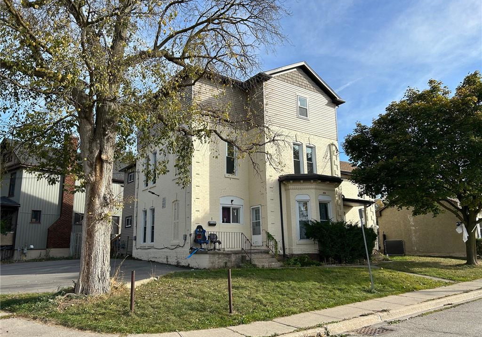 125-wellington-street-s-cambridge-ontario-40845674