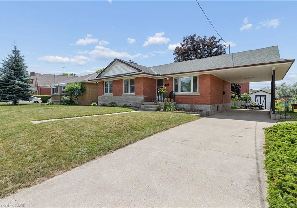 74-ross-avenue-kitchener-ontario-40845679
