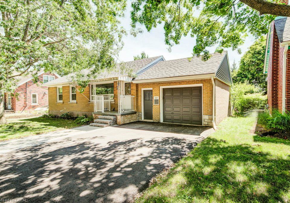 17-crestwood-avenue-kitchener-ontario-40845684