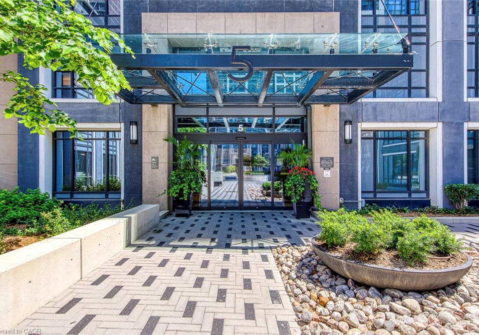 5-mabelle-avenue-etobicoke-ontario-40845701
