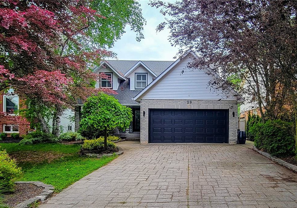 29-woodside-square-fonthill-ontario-40845716