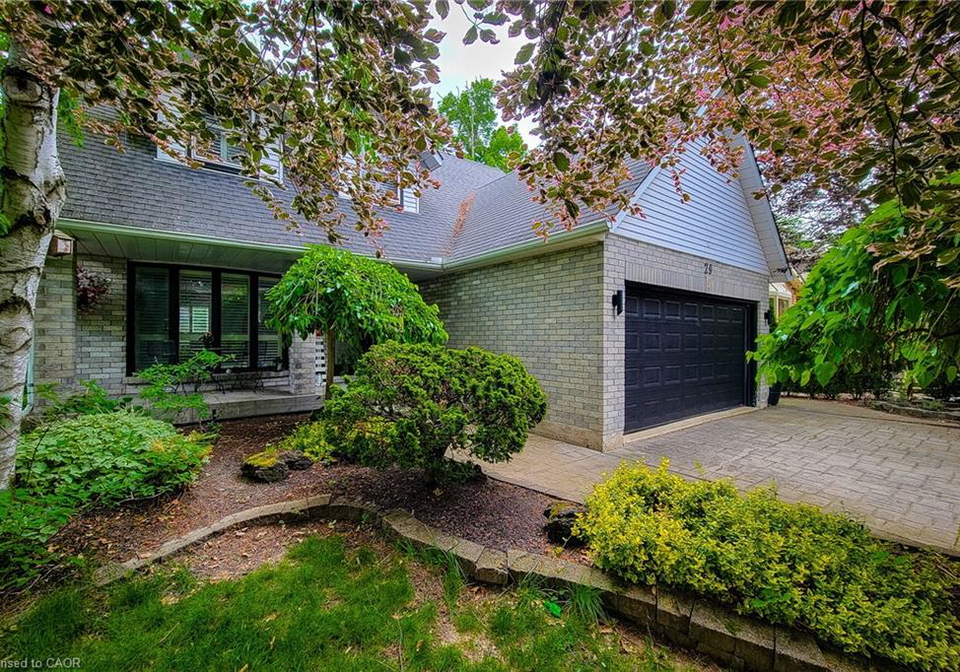 29-woodside-square-fonthill-ontario-40845716