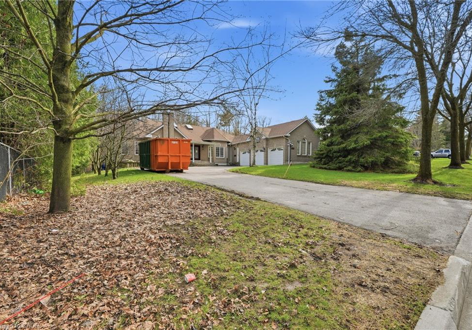 15-treegrove-grove-aurora-ontario-40845736