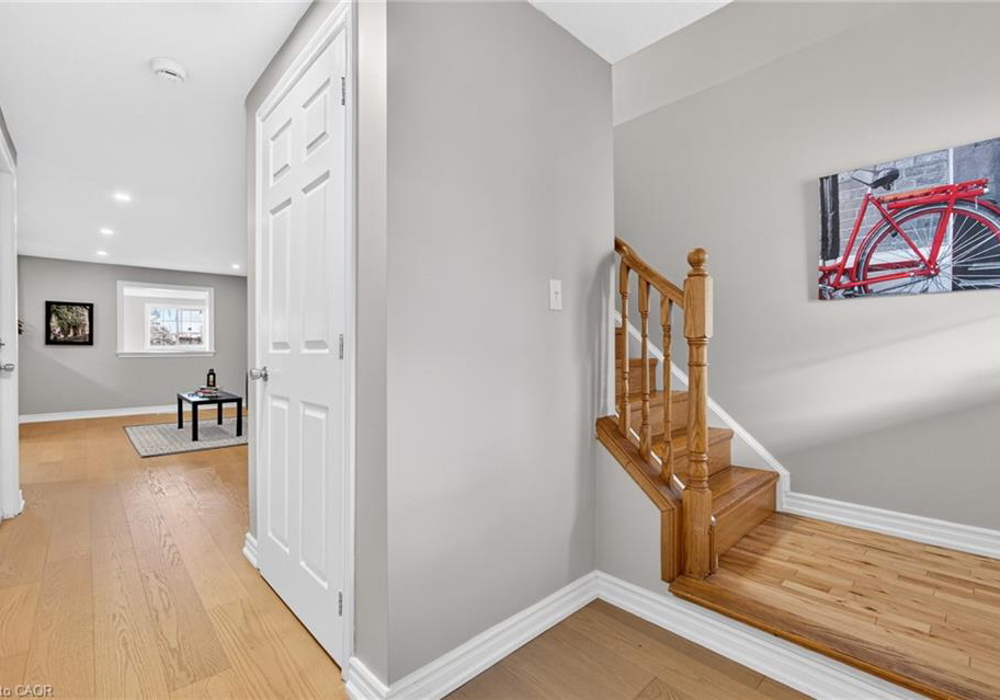 30-bridlewreath-street-kitchener-ontario-40845738