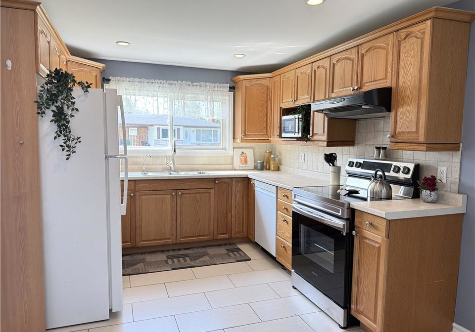 66-belwood-crescent-kitchener-ontario-40845754