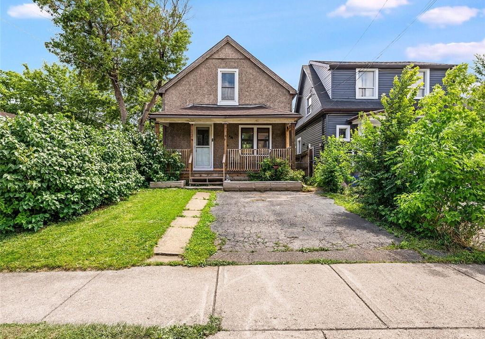 52-stapleton-avenue-n-hamilton-ontario-40845765