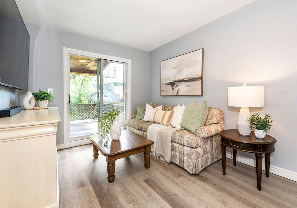 52-stapleton-avenue-n-hamilton-ontario-40845765