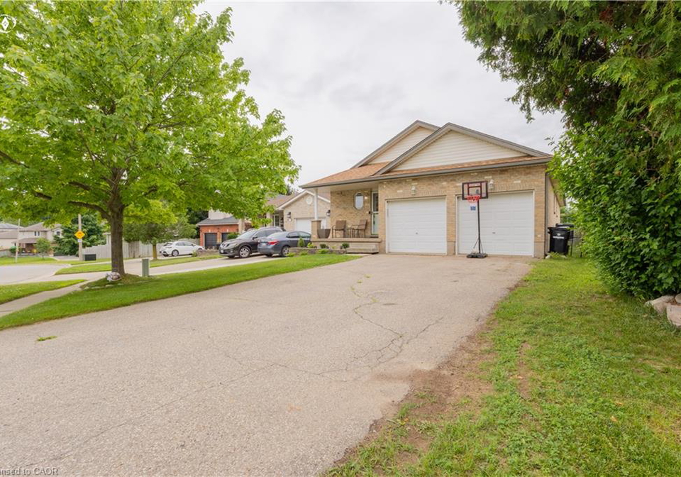 104-kent-street-cambridge-ontario-40845771