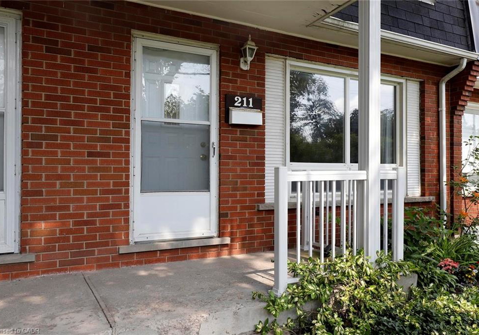 211-lake-avenue-n-hamilton-ontario-40845797