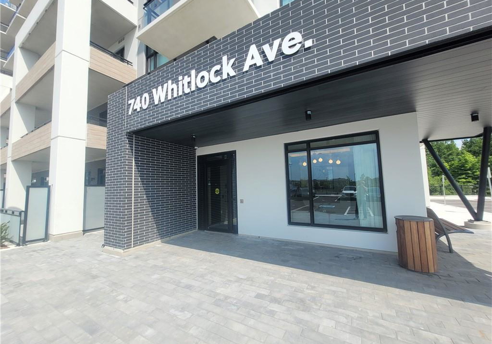 740-whitlock-avenue-milton-ontario-40845854