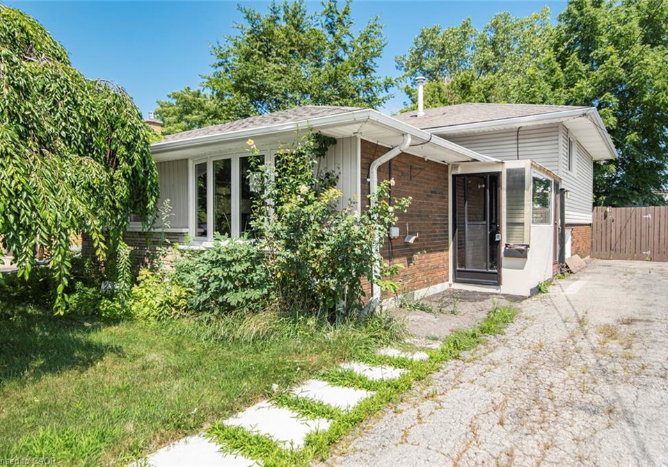 100-mountain-avenue-n-hamilton-ontario-40845875