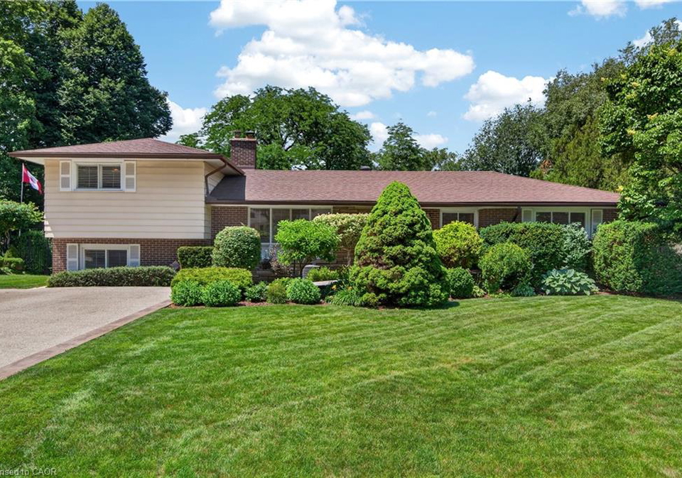 657-iroquois-avenue-ancaster-ontario-40845890