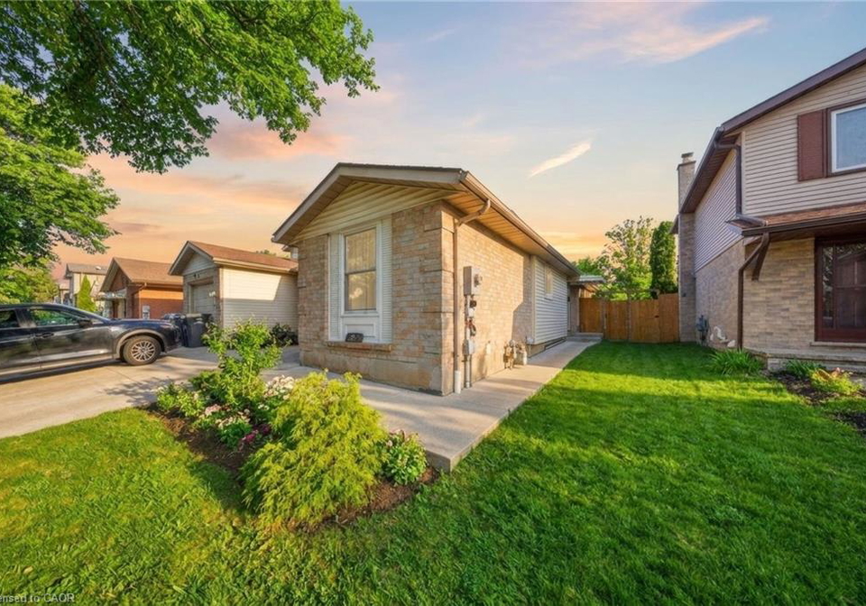 58-leacock-avenue-guelph-ontario-40845899